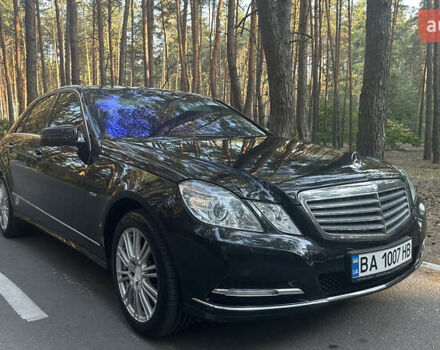 Чорний Мерседес Е-Клас, об'ємом двигуна 3.5 л та пробігом 240 тис. км за 16500 $, фото 3 на Automoto.ua