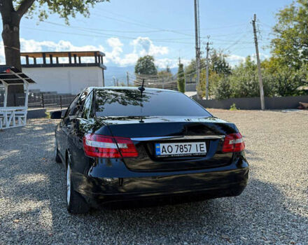 Черный Мерседес Е-Класс, объемом двигателя 2.14 л и пробегом 263 тыс. км за 12300 $, фото 4 на Automoto.ua
