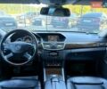 Черный Мерседес Е-Класс, объемом двигателя 2.1 л и пробегом 250 тыс. км за 12000 $, фото 10 на Automoto.ua