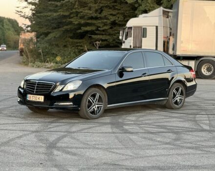 Черный Мерседес Е-Класс, объемом двигателя 2.2 л и пробегом 210 тыс. км за 15000 $, фото 3 на Automoto.ua