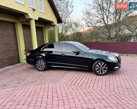 Черный Мерседес Е-Класс, объемом двигателя 2.14 л и пробегом 255 тыс. км за 14500 $, фото 2 на Automoto.ua