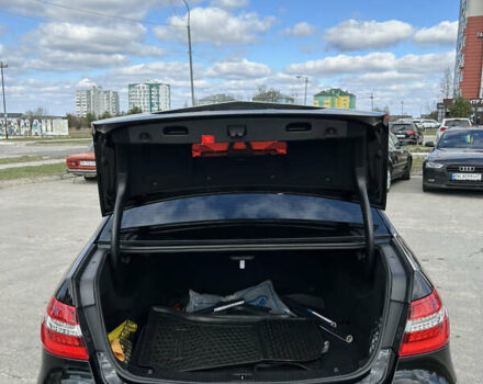 Чорний Мерседес Е-Клас, об'ємом двигуна 2.14 л та пробігом 310 тис. км за 15500 $, фото 10 на Automoto.ua