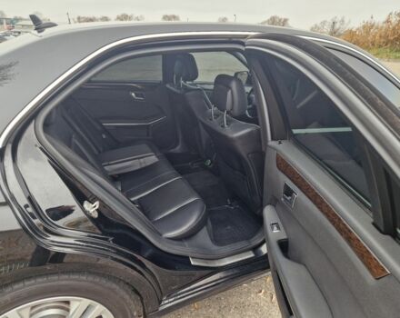 Черный Мерседес Е-Класс, объемом двигателя 1.8 л и пробегом 223 тыс. км за 9800 $, фото 14 на Automoto.ua