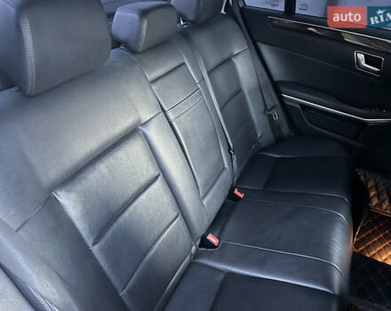 Черный Мерседес Е-Класс, объемом двигателя 2.14 л и пробегом 283 тыс. км за 12850 $, фото 20 на Automoto.ua