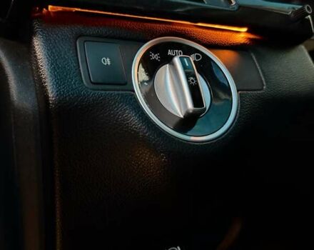 Чорний Мерседес Е-Клас, об'ємом двигуна 2.2 л та пробігом 420 тис. км за 11800 $, фото 16 на Automoto.ua