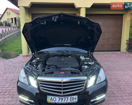 Черный Мерседес Е-Класс, объемом двигателя 2.14 л и пробегом 255 тыс. км за 14500 $, фото 42 на Automoto.ua