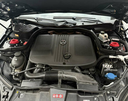Черный Мерседес Е-Класс, объемом двигателя 2.2 л и пробегом 340 тыс. км за 12500 $, фото 21 на Automoto.ua