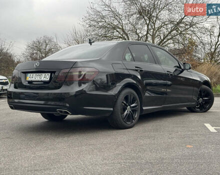Черный Мерседес Е-Класс, объемом двигателя 2.2 л и пробегом 333 тыс. км за 13600 $, фото 2 на Automoto.ua