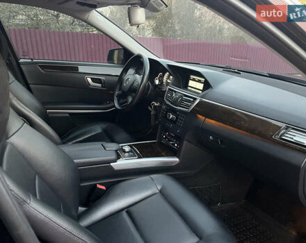 Черный Мерседес Е-Класс, объемом двигателя 2.14 л и пробегом 255 тыс. км за 14500 $, фото 33 на Automoto.ua