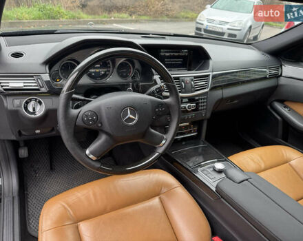 Черный Мерседес Е-Класс, объемом двигателя 2.2 л и пробегом 333 тыс. км за 13600 $, фото 25 на Automoto.ua