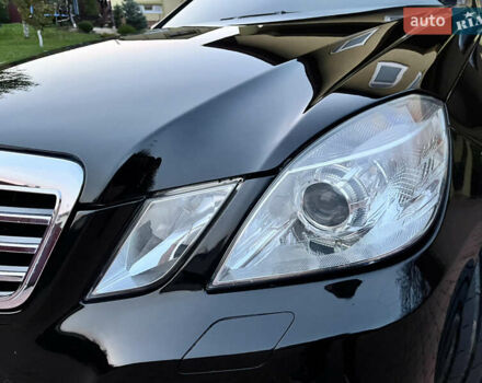 Черный Мерседес Е-Класс, объемом двигателя 2.14 л и пробегом 255 тыс. км за 14500 $, фото 50 на Automoto.ua