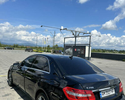 Мерседес Е-Класс 2012 в Хусте на Automoto.ua Черный Мерседес Е-Класс, объемом двигателя 1.8 л и пробегом 260 тыс. км за 13850 $, фото 4 на Automoto.ua