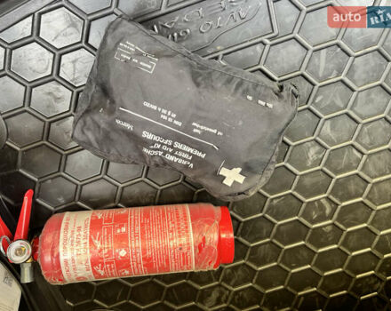 Черный Мерседес Е-Класс, объемом двигателя 2.14 л и пробегом 255 тыс. км за 14500 $, фото 74 на Automoto.ua