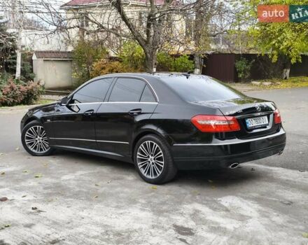 Черный Мерседес Е-Класс, объемом двигателя 2.99 л и пробегом 293 тыс. км за 13500 $, фото 9 на Automoto.ua