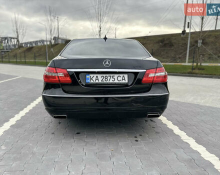 Черный Мерседес Е-Класс, объемом двигателя 2.2 л и пробегом 291 тыс. км за 13000 $, фото 5 на Automoto.ua