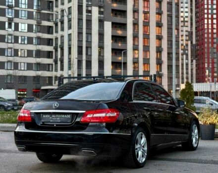 Черный Мерседес Е-Класс, объемом двигателя 1.8 л и пробегом 117 тыс. км за 13500 $, фото 2 на Automoto.ua