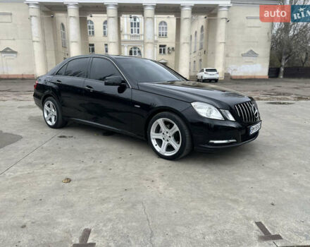 Черный Мерседес Е-Класс, объемом двигателя 1.8 л и пробегом 257 тыс. км за 12500 $, фото 6 на Automoto.ua