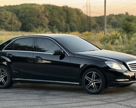 Черный Мерседес Е-Класс, объемом двигателя 2.2 л и пробегом 210 тыс. км за 15000 $, фото 9 на Automoto.ua