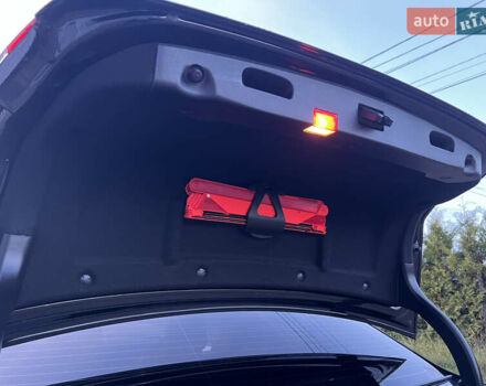 Черный Мерседес Е-Класс, объемом двигателя 2.14 л и пробегом 283 тыс. км за 12850 $, фото 19 на Automoto.ua