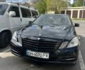 Чорний Мерседес Е-Клас, об'ємом двигуна 2.1 л та пробігом 250 тис. км за 9672 $, фото 1 на Automoto.ua