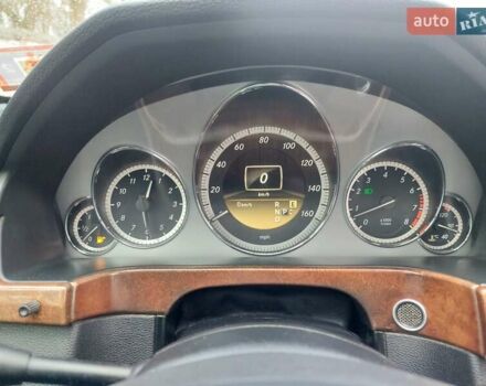 Черный Мерседес Е-Класс, объемом двигателя 3.5 л и пробегом 243 тыс. км за 16000 $, фото 11 на Automoto.ua