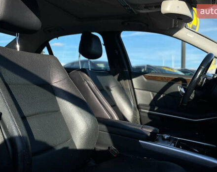 Черный Мерседес Е-Класс, объемом двигателя 2.14 л и пробегом 254 тыс. км за 18200 $, фото 8 на Automoto.ua