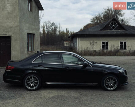 Мерседес Е-Класс 2013 в Сторожинце на Automoto.ua Черный Мерседес Е-Класс, объемом двигателя 2.14 л и пробегом 229 тыс. км за 21001 $, фото 3 на Automoto.ua