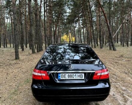 Черный Мерседес Е-Класс, объемом двигателя 2.2 л и пробегом 311 тыс. км за 11999 $, фото 4 на Automoto.ua