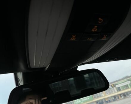 Чорний Мерседес Е-Клас, об'ємом двигуна 2.1 л та пробігом 300 тис. км за 14800 $, фото 19 на Automoto.ua