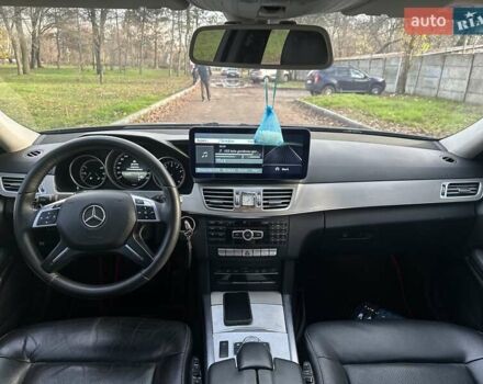 Чорний Мерседес Е-Клас, об'ємом двигуна 2 л та пробігом 250 тис. км за 14999 $, фото 10 на Automoto.ua