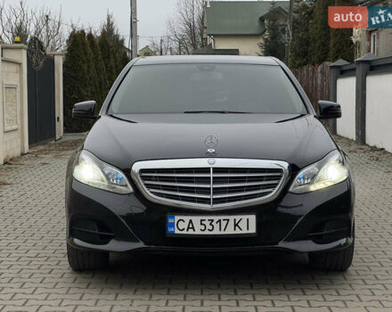 Чорний Мерседес Е-Клас, об'ємом двигуна 2 л та пробігом 329 тис. км за 13600 $, фото 2 на Automoto.ua
