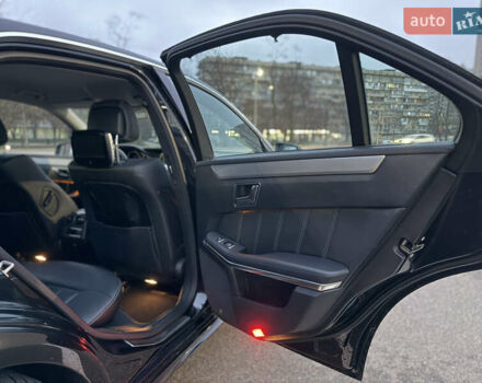 Черный Мерседес Е-Класс, объемом двигателя 2.14 л и пробегом 319 тыс. км за 16700 $, фото 26 на Automoto.ua