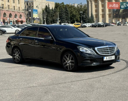 Чорний Мерседес Е-Клас, об'ємом двигуна 2 л та пробігом 197 тис. км за 13490 $, фото 1 на Automoto.ua