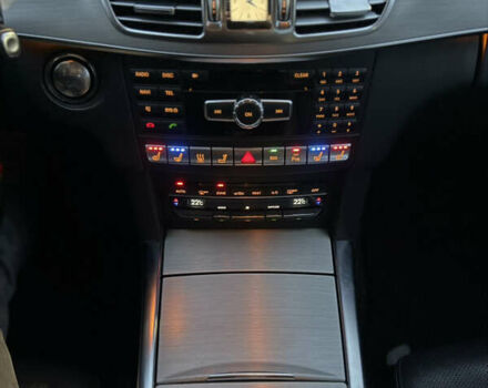 Черный Мерседес Е-Класс, объемом двигателя 2.14 л и пробегом 319 тыс. км за 16700 $, фото 35 на Automoto.ua