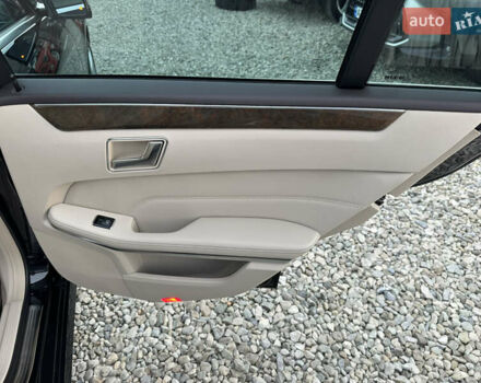 Черный Мерседес Е-Класс, объемом двигателя 2.2 л и пробегом 48 тыс. км за 23999 $, фото 30 на Automoto.ua