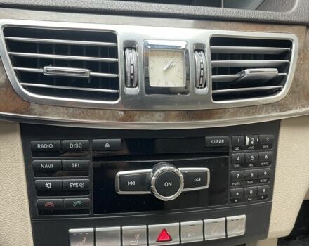 Чорний Мерседес Е-Клас, об'ємом двигуна 2.1 л та пробігом 360 тис. км за 10800 $, фото 13 на Automoto.ua