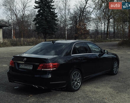 Мерседес Е-Класс 2013 в Сторожинце на Automoto.ua Черный Мерседес Е-Класс, объемом двигателя 2.14 л и пробегом 229 тыс. км за 21001 $, фото 2 на Automoto.ua