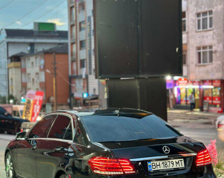 Черный Мерседес Е-Класс, объемом двигателя 2.1 л и пробегом 327 тыс. км за 17500 $, фото 1 на Automoto.ua