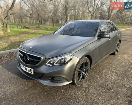 Чорний Мерседес Е-Клас, об'ємом двигуна 2 л та пробігом 250 тис. км за 14999 $, фото 2 на Automoto.ua