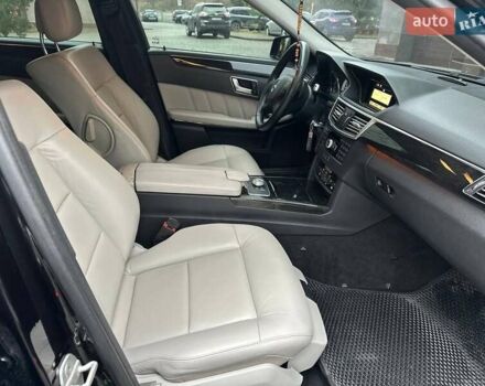 Черный Мерседес Е-Класс, объемом двигателя 2.2 л и пробегом 278 тыс. км за 12999 $, фото 22 на Automoto.ua