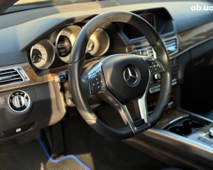 Черный Мерседес Е-Класс, объемом двигателя 3.5 л и пробегом 123 тыс. км за 21940 $, фото 22 на Automoto.ua