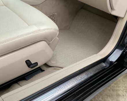 Черный Мерседес Е-Класс, объемом двигателя 2.2 л и пробегом 261 тыс. км за 15000 $, фото 19 на Automoto.ua