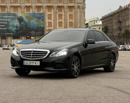 Черный Мерседес Е-Класс, объемом двигателя 2 л и пробегом 329 тыс. км за 13900 $, фото 22 на Automoto.ua