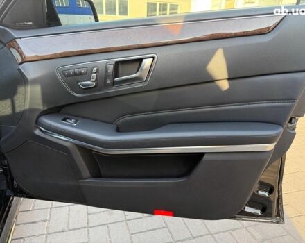 Черный Мерседес Е-Класс, объемом двигателя 3.5 л и пробегом 123 тыс. км за 21940 $, фото 18 на Automoto.ua