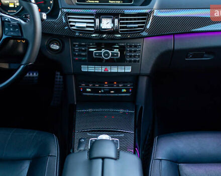 Черный Мерседес Е-Класс, объемом двигателя 2.1 л и пробегом 90 тыс. км за 16000 $, фото 19 на Automoto.ua