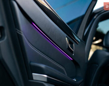 Черный Мерседес Е-Класс, объемом двигателя 2.1 л и пробегом 90 тыс. км за 16000 $, фото 15 на Automoto.ua