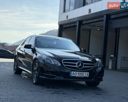 Черный Мерседес Е-Класс, объемом двигателя 2.1 л и пробегом 310 тыс. км за 17500 $, фото 3 на Automoto.ua