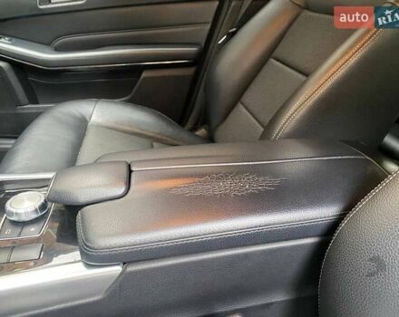 Черный Мерседес Е-Класс, объемом двигателя 2.14 л и пробегом 360 тыс. км за 15000 $, фото 7 на Automoto.ua