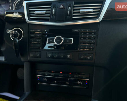 Черный Мерседес Е-Класс, объемом двигателя 2.14 л и пробегом 254 тыс. км за 18200 $, фото 17 на Automoto.ua