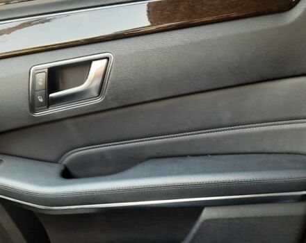 Черный Мерседес Е-Класс, объемом двигателя 2 л и пробегом 100 тыс. км за 18400 $, фото 6 на Automoto.ua